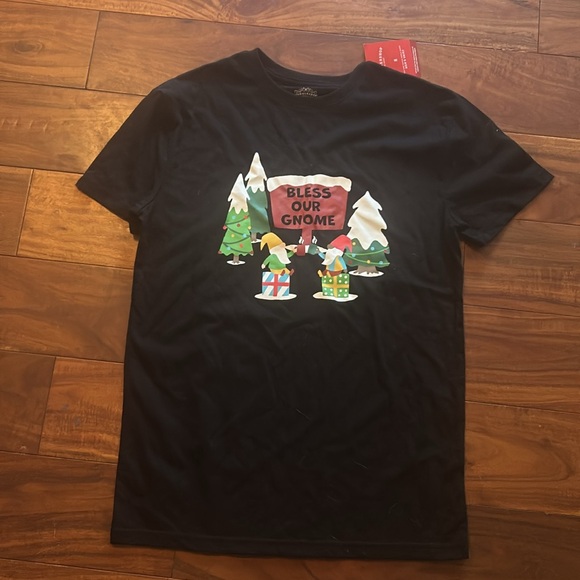 NWT CHRISTMAS T SHIRT “BLESS OUR GNOME” men’s small, cotton blend - Picture 2 of 5